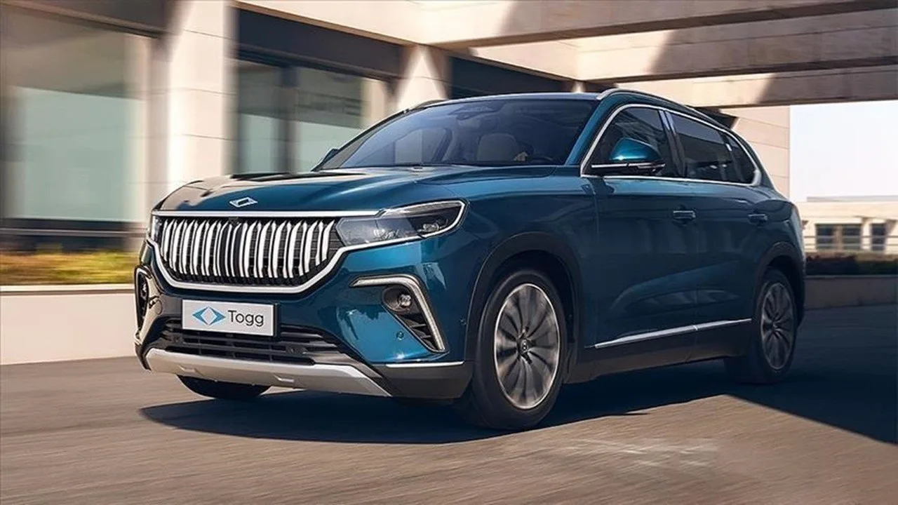 Otomotiv pazarı 8 aydır daralıyor; 1 milyon eşiği için aylık 65,5 bin satış gerekiyor