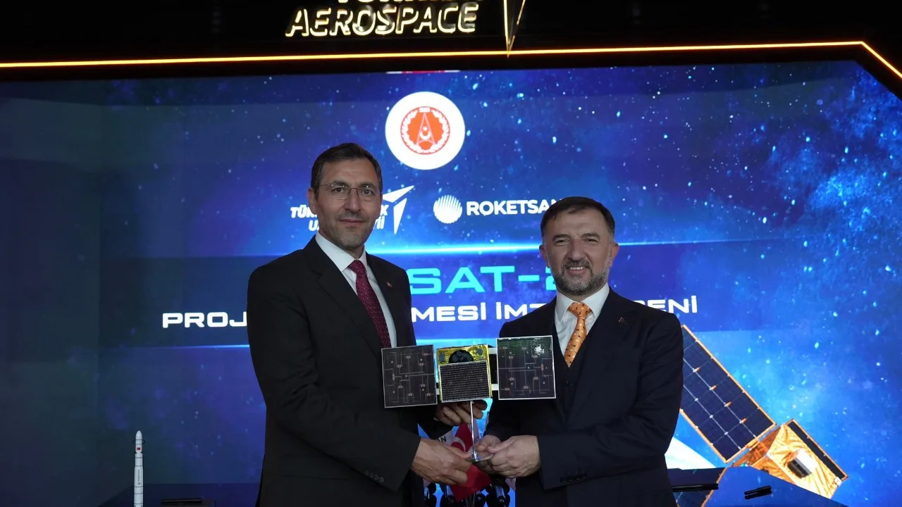 HÜRSAT’ın ikinci uydusu için TUSAŞ ve ROKETSAN sözleşme imzaladı