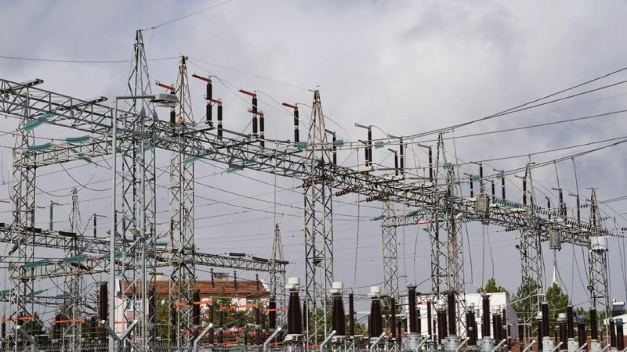 EPDK, dört elektrik dağıtım şirketinin avans ödemelerini erteledi