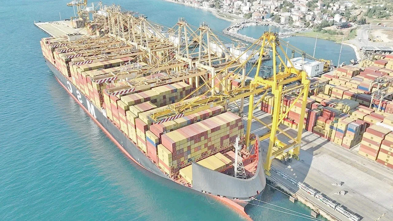 Limanlarda dış ticaret yükü eylülde yüzde 6,2 geriledi