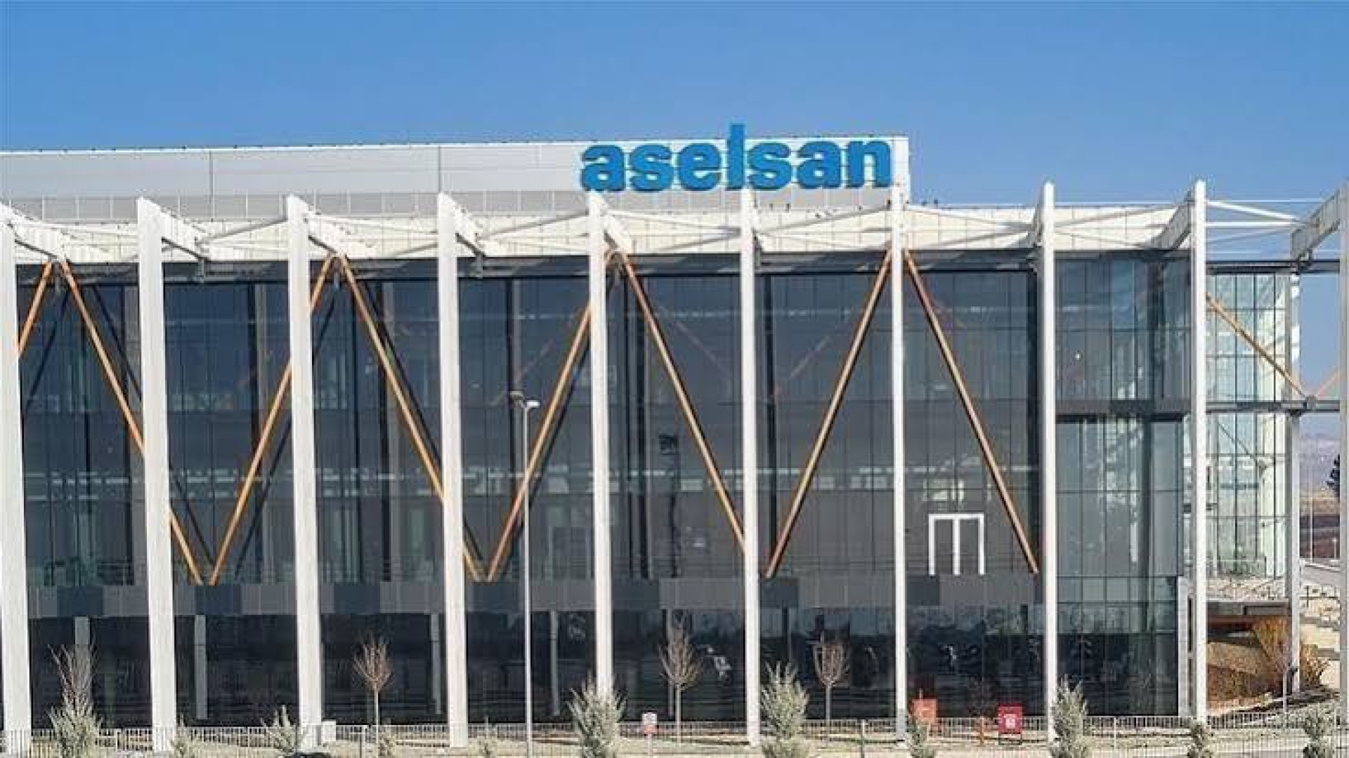 ASELSAN ile ROKETSAN arasında 1,23 milyar euroluk sözleşme